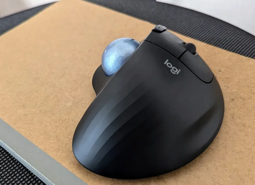 Logicool ERGO M575